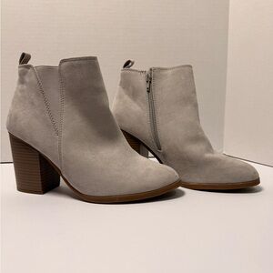 Express Boots Womens 10 Ankle Bootie Gray Side Zip Casual Block Heels Round Toe